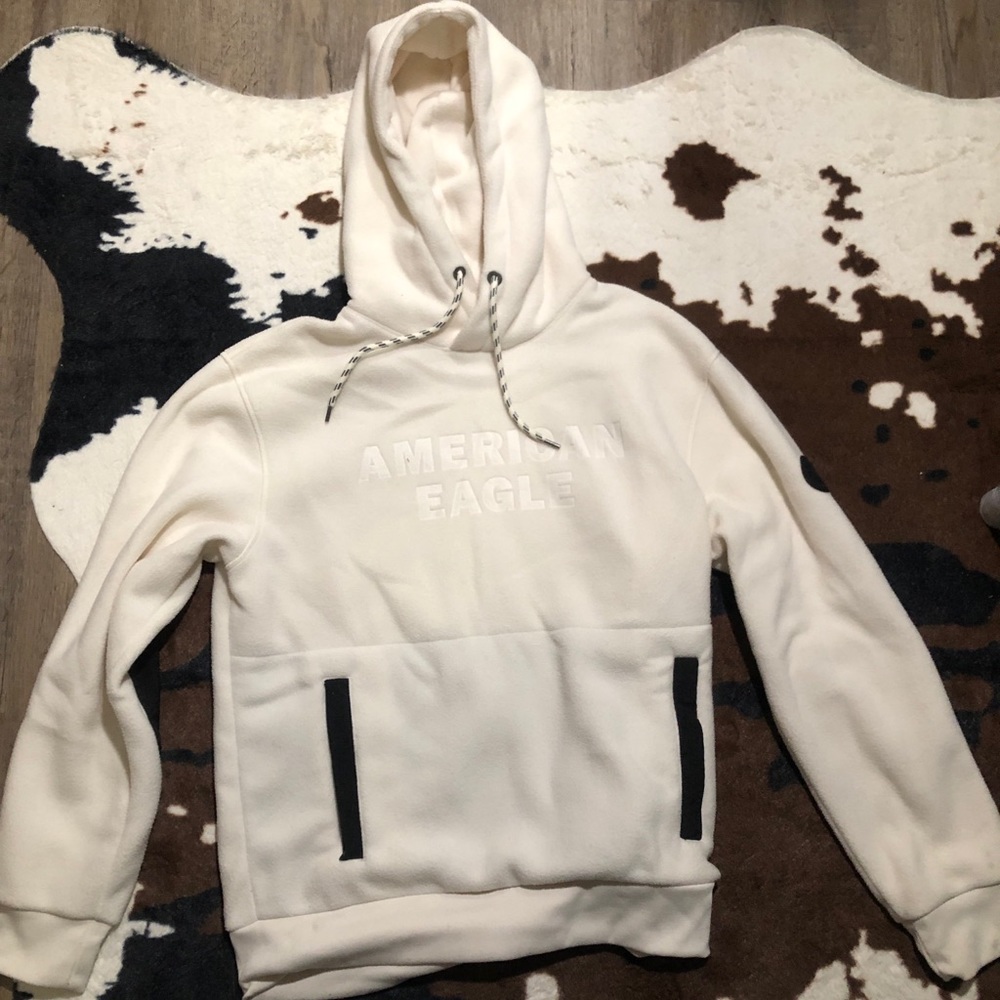 American Eagle men’s fleece hoodie (medium)